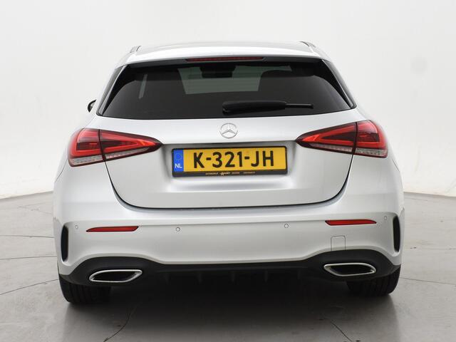 Mercedes-Benz A-KLASSE 180 AUT. AMG SPORT + MBUX | SFEERVERLICHTING | CAMERA | SPORTSTOELEN