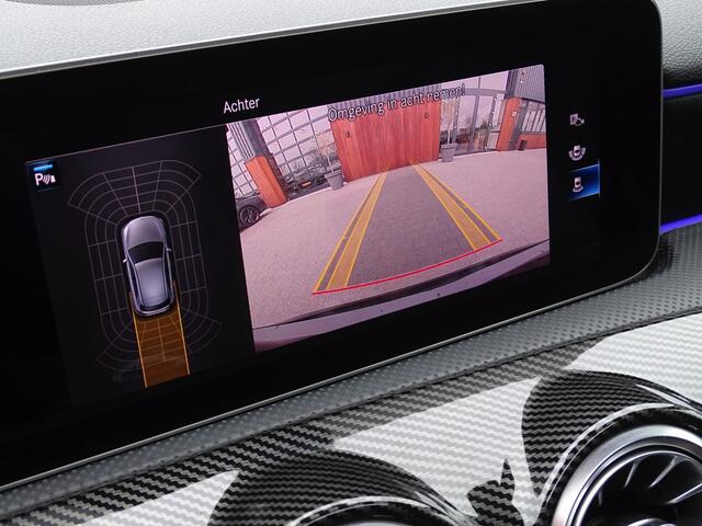 Mercedes-Benz A-KLASSE 180d Bns Sol. AMG-pakket / Burmester / dakraam / LED