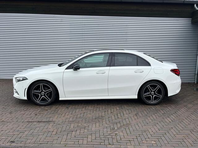 Mercedes-Benz A-KLASSE 180 Business Solution AMG panorama dak night sfeer licht vol vol
