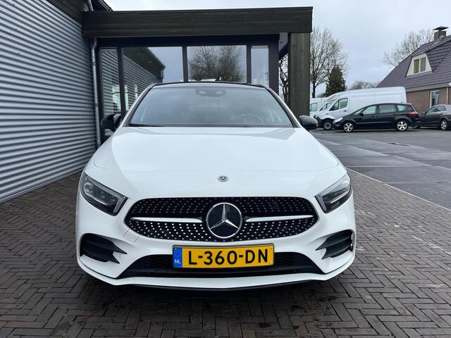 Mercedes-Benz A-KLASSE 180 Business Solution AMG panorama dak night sfeer licht vol vol