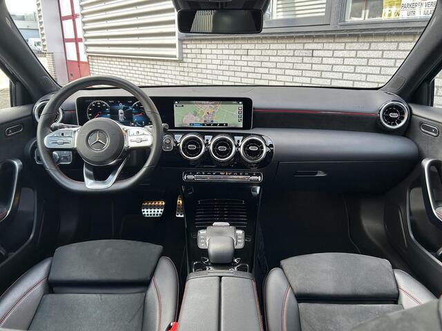 Mercedes-Benz A-KLASSE 180 AMG | Panoramadak