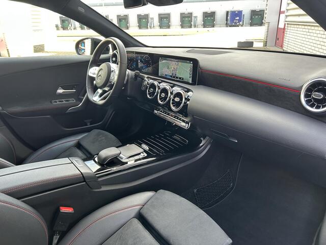 Mercedes-Benz A-KLASSE 180 AMG | Panoramadak