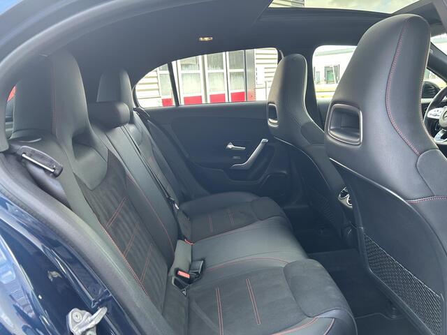 Mercedes-Benz A-KLASSE 180 AMG | Panoramadak