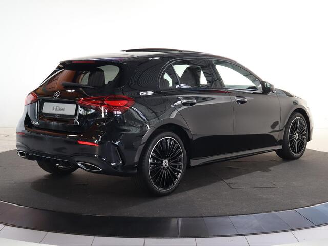 Mercedes-Benz A-KLASSE 250e Star Edition AMG Line | Panoramaschuifdak | Night | 19 inch AMG-velgen | Achteruitrijcamera