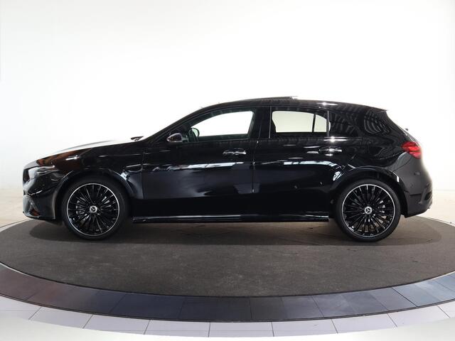 Mercedes-Benz A-KLASSE 250e Star Edition AMG Line | Panoramaschuifdak | Night | 19 inch AMG-velgen | Achteruitrijcamera