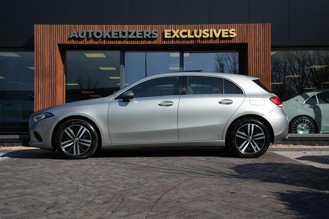 Mercedes-Benz A-KLASSE 250 e Premium Plus Panoramadak Widescreen Adaptieve Cruise Leer Stoelverw. Ambient