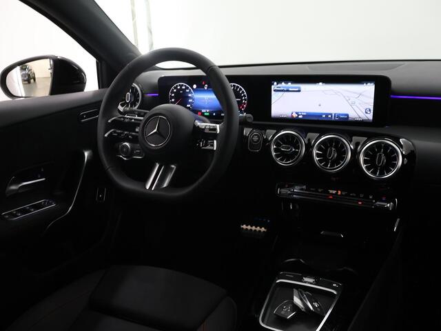 Mercedes-Benz A-KLASSE 250 e Star Edition 250 e AMG Line Night Pakket | Panoramadak | Multibeam LED | Sfeerverlichting |