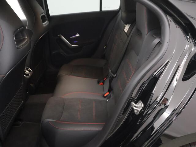 Mercedes-Benz A-KLASSE 250 e Star Edition 250 e AMG Line Night Pakket | Panoramadak | Multibeam LED | Sfeerverlichting |