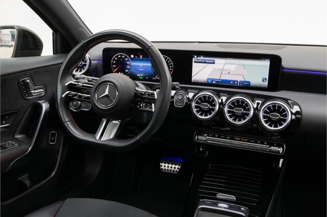 Mercedes-Benz A-KLASSE 250 e AMG Premium Plus, Pano, Head-up, Facelift