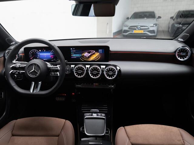 Mercedes-Benz A-KLASSE Limousine 180 Business Solution AMG Panorama dak