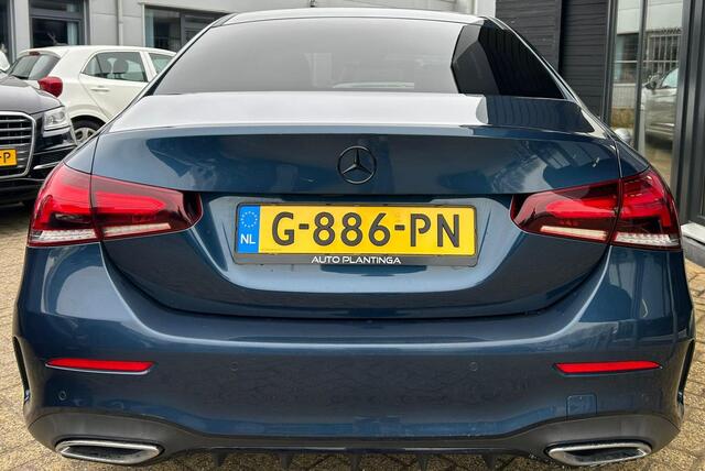 Mercedes-Benz A-KLASSE 180 d Launch Edition Premium Plus | BOMVOL | NL AUTO | AMG Pakket | Night Pakket | Sfeerverlichting | Burmester | PANO | Memory | 360 Camera | Elektrische Stoelen Met Stoelverwarming | DAB+ | 2 Sleutels |