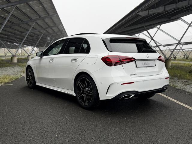 Mercedes-Benz A-KLASSE 180 Business Solution AMG | Night | Panoramadak | Sfeerverlichting | Stoelverwarming | Parkeercamera |