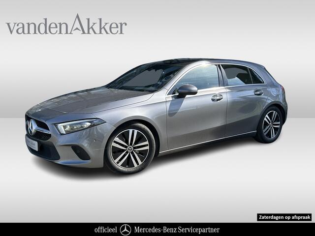Mercedes-Benz A-KLASSE 200 Luxury 164pk // Panoramadak // Carplay // Sfeerverlichting // MultiBeam LED // Keyless Entry // Camera // Advanced Audio