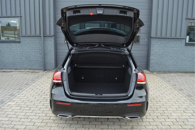Mercedes-Benz A-KLASSE 180 Business Solution AMG | CAMERA | SFEERVERLICHTING |