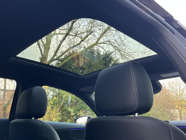 Mercedes-Benz A-KLASSE 180 Star Edition Luxury | Panoramadak | Apple CarPlay | Android Auto | Donkergetint Glas Achter | Sfeerverlichting | Stoelverwarming | Achteruitrijcamera | Parkeersensoren | Elektrisch Inklapbare Buitenspiegels