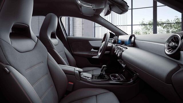 Mercedes-Benz A-KLASSE 160 Business Solution AMG | Night | Widescreen | Stoelverwarming | Sfeerverlichting |