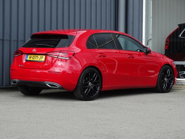 Mercedes-Benz A-KLASSE 200 Business Solution Plus Upgrade | Camera | LED | 19"
