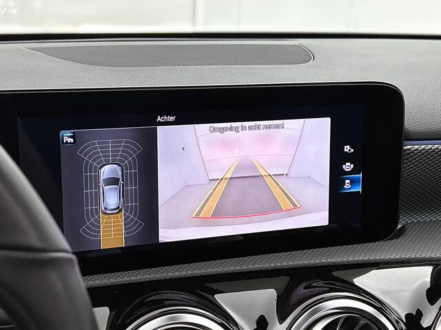 Mercedes-Benz A-KLASSE 180 Luxury Line | Panorama schuifdak | Sfeerverlichting | Spiegelpakket | Parkeerpakket met achtercamera Inclusief 24 maanden MB Certified garantie voor Europa.