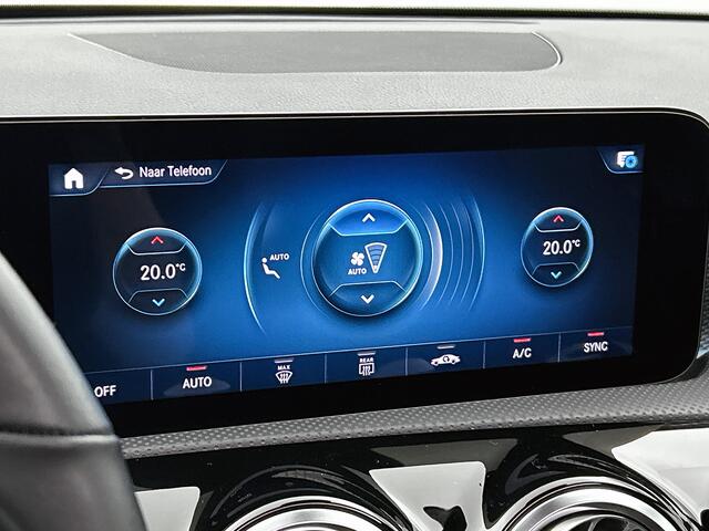 Mercedes-Benz A-KLASSE 180 Luxury Line | Panorama schuifdak | Sfeerverlichting | Spiegelpakket | Parkeerpakket met achtercamera Inclusief 24 maanden MB Certified garantie voor Europa.