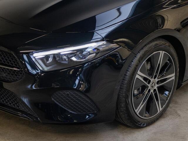 Mercedes-Benz A-KLASSE Hatchback 180 Business Solution Luxury Panorama dak