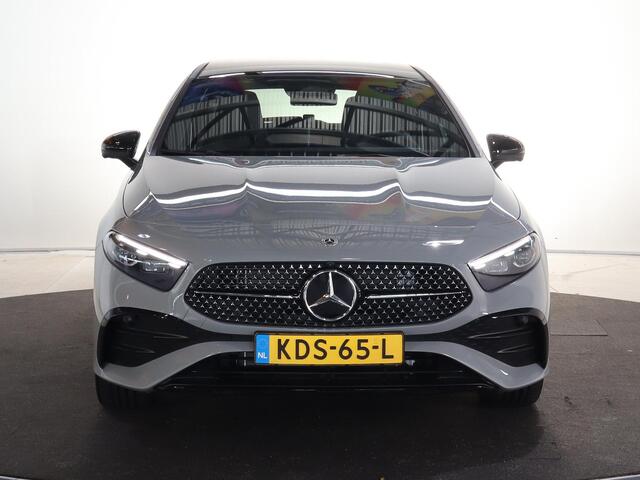 Mercedes-Benz A-KLASSE 250e Business Solution AMG | Panoramaschuifdak | AMG Plus Line | Head up | Nightpakket | 19 inch AMG-velgen |