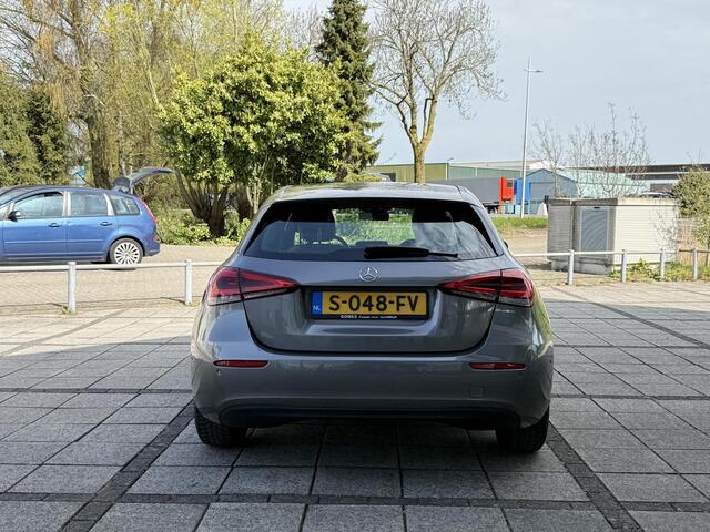 Mercedes-Benz A-KLASSE 180 Aut. Edition Xenon-LED | Navi | Camera | M-Bux | Sport St.