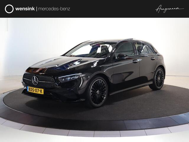 Mercedes-Benz A-KLASSE 250e Business Solution AMG | Panoramaschuifdak | Premium Plus | 19"AMG-velgen | Head-up display | Dodehoekassistent |
