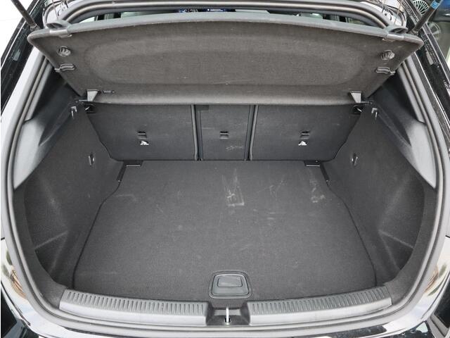 Mercedes-Benz A-KLASSE 180 Star Edition Navigatie | Camera | LED | Automaat