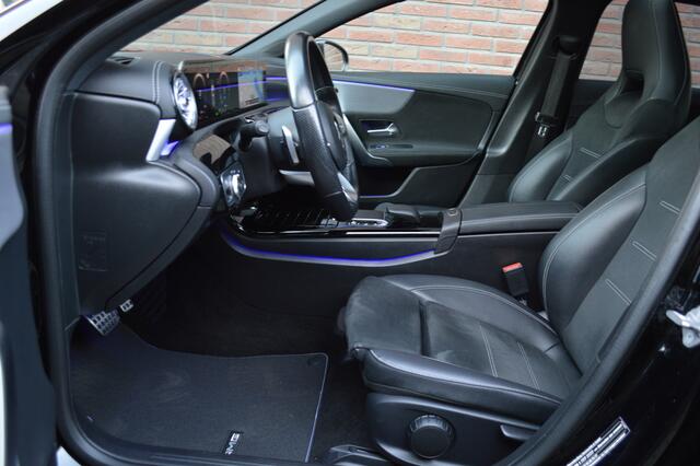 Mercedes-Benz A-KLASSE 250 e AMG Led Panorama Widescreen Sfeer Camera Augmented Pdc