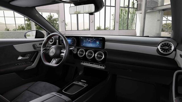 Mercedes-Benz A-KLASSE 180 Business Solution AMG | Panoramaschuifdak | Night | Premium Plus pakket | Dodehoekassistent | Head-up display | 19-inch Zwarte AMG Velgen |
