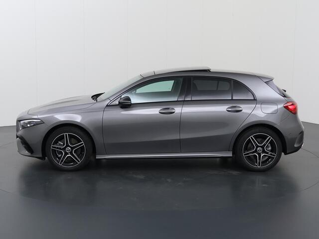Mercedes-Benz A-KLASSE 250e Business Solution AMG | Panoramaschuifdak | Night | Multibeam Led | Achteruitrijcamera | Afneembare trekhaak |