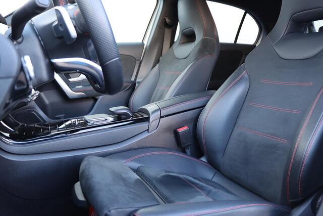 Mercedes-Benz A-KLASSE 180 Business Solution AMG 136pk | Stoelverwarming | Camera