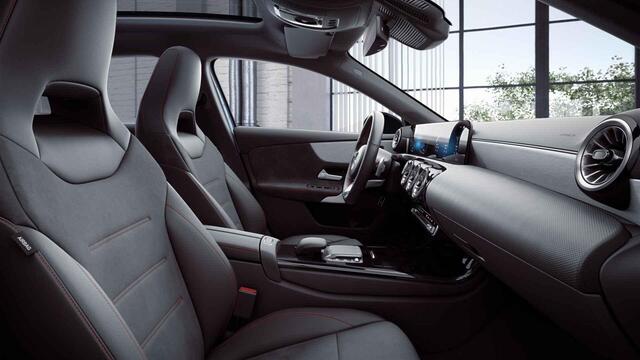Mercedes-Benz A-KLASSE 250 e AMG Line | Night | Panoramadak | Multibeam | Stoelverwarming | Sfeerverlichting | Widescreen |