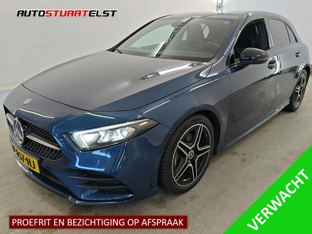 Mercedes-Benz A-KLASSE 180 Business Solution AMG 1e Eigenaar | Volledig Onderh | BTW | NAP | Widescreen | Stoelverwarming | Carplay | Camera | Sfeer | Navi | Climate | Keyless | Bots | PDC