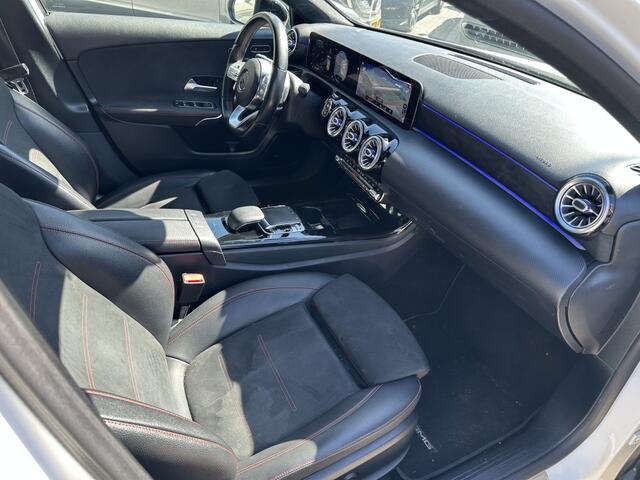 Mercedes-Benz A-KLASSE A200 Advantage AMG Line