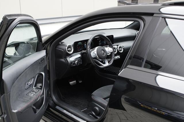 Mercedes-Benz A-KLASSE 250 e Premium | Pano | 360 camera | AMG Pakket | Dodehoek detect