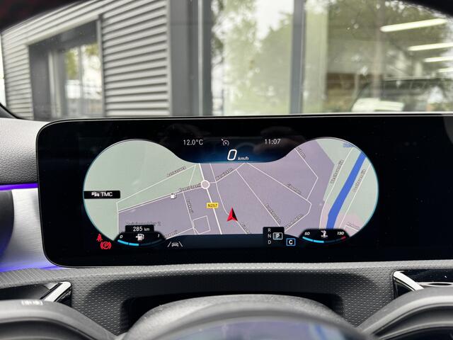 Mercedes-Benz A-KLASSE 180 Business Solution AMG*Panoramadak*LED*Navigatie*