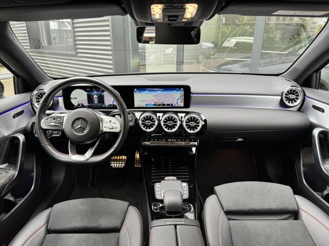 Mercedes-Benz A-KLASSE 180 Business Solution AMG*Panoramadak*LED*Navigatie*