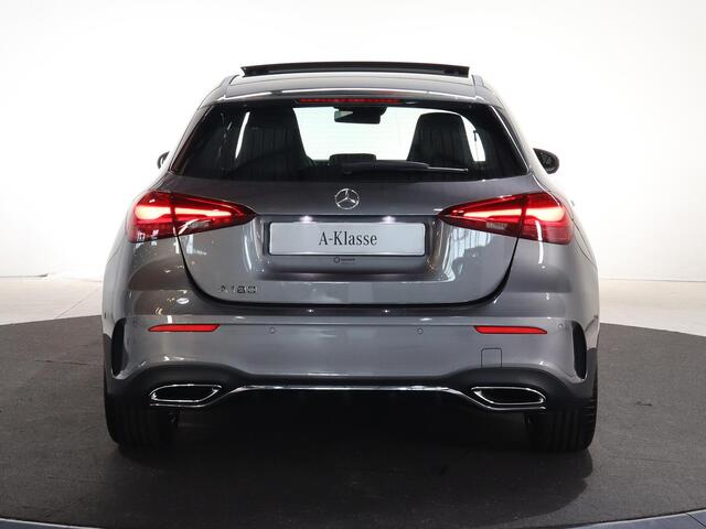 Mercedes-Benz A-KLASSE 180 Star Edition AMG Line LIMITED | Panoramaschuifdak | Head-up display | Multibeam LED | Elektrisch voorstoelen met geheugen
