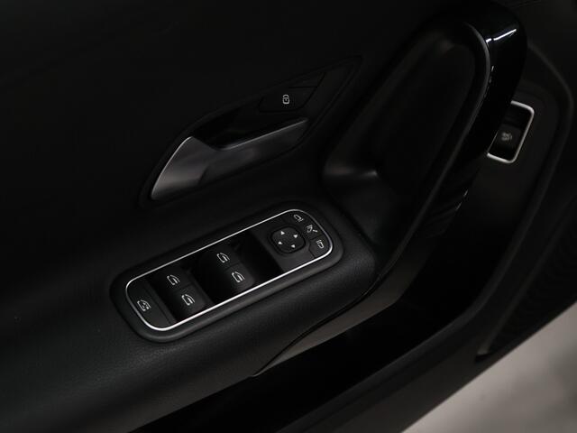 Mercedes-Benz A-KLASSE 200 Business Solution [STOELVERWAMING, CRUISE, CARPLAY, CAMERA, DIGITAL DASH, NIEUWSTAAT]