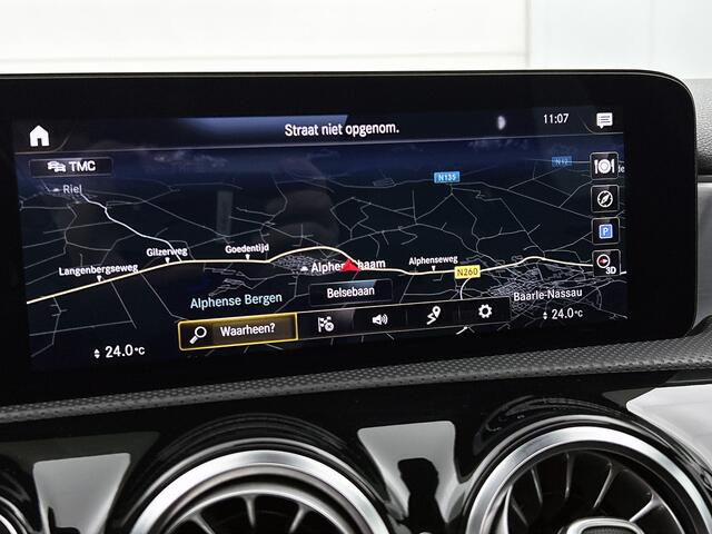 Mercedes-Benz A-KLASSE 180 AMG line | Night Pakket | Panorama Schuif-Kanteldak | Sfeerverlichting. | Ledkoplampen. Inclusief 24 maanden MB Certified garantie voor Europa.