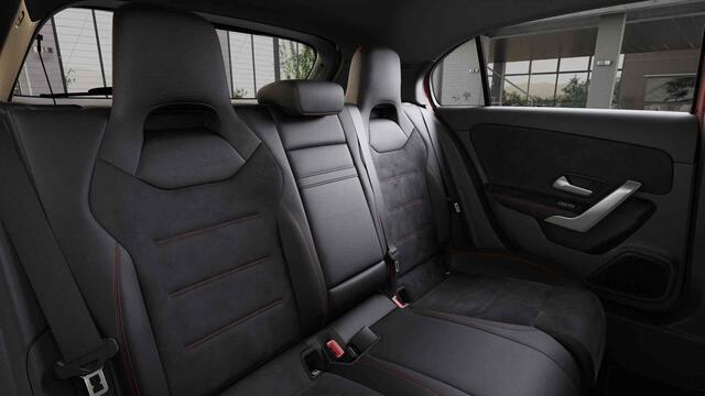 Mercedes-Benz A-KLASSE 180 Business Solution AMG | Night | Panoramadak | Multibeam | Widescreen | Achteruitrijcamera | Sfeerverlichting | Stoelverwarming |