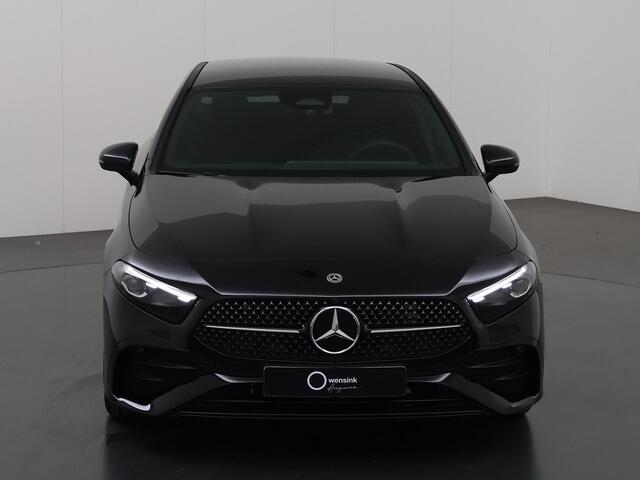 Mercedes-Benz A-KLASSE 180 AMG Line | Navigatiesysteem | Parkeercamera | airconditioning | Cruise Control | Nightpakket |