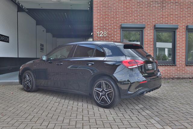 Mercedes-Benz A-KLASSE 250 e Business Solution AMG Limited Cr, Carplay, sfeerverlichting, stoel verw, 18'' LMV
