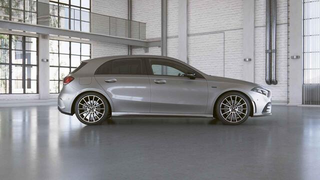 Mercedes-Benz A-KLASSE 250 e Business Solution AMG Limited | Night | Widescreen | 19" multispaaks velgen (hoogglans zwart) | Achteruitrijcamera | Stoelverwarming |