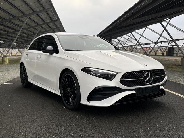 Mercedes-Benz A-KLASSE 180 Star Edition AMG Line | Night | Panoramadak | Multibeam verlichting | 19 Inch LM velgen | Sfeerverlichting |