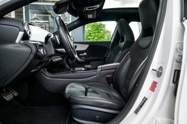 Mercedes-Benz A-KLASSE 180 Business Solution AMG | Panorama | Widescreen Display | Camera | Night Package | Sfeerverlichting | Memory | LED |