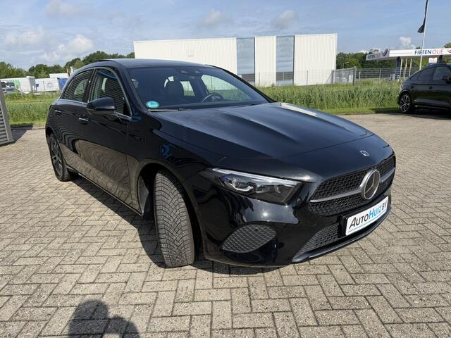 Mercedes-Benz A-KLASSE 250 e Luxury Line Panoramadak Trekhaak Stuurwielverwarming Carplay ACC 360 gr Camera