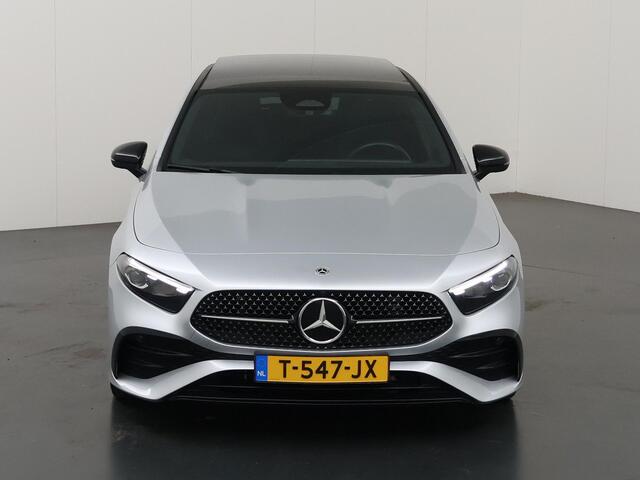 Mercedes-Benz A-KLASSE 180 AMG Line | Night | Panoramadak | Stoelverwarming | Digital Light |