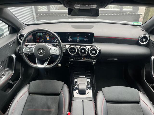 Mercedes-Benz A-KLASSE 180 Business Solution AMG